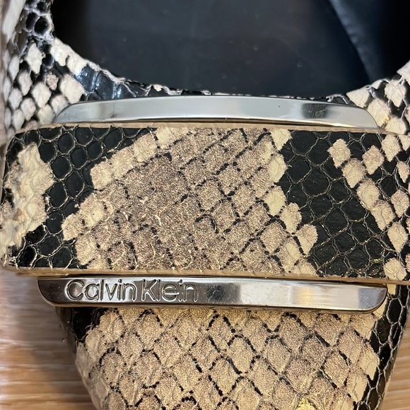 Calvin Klein SnakeSkin flats- adorable - size 6.5 - Picture 2 of 7